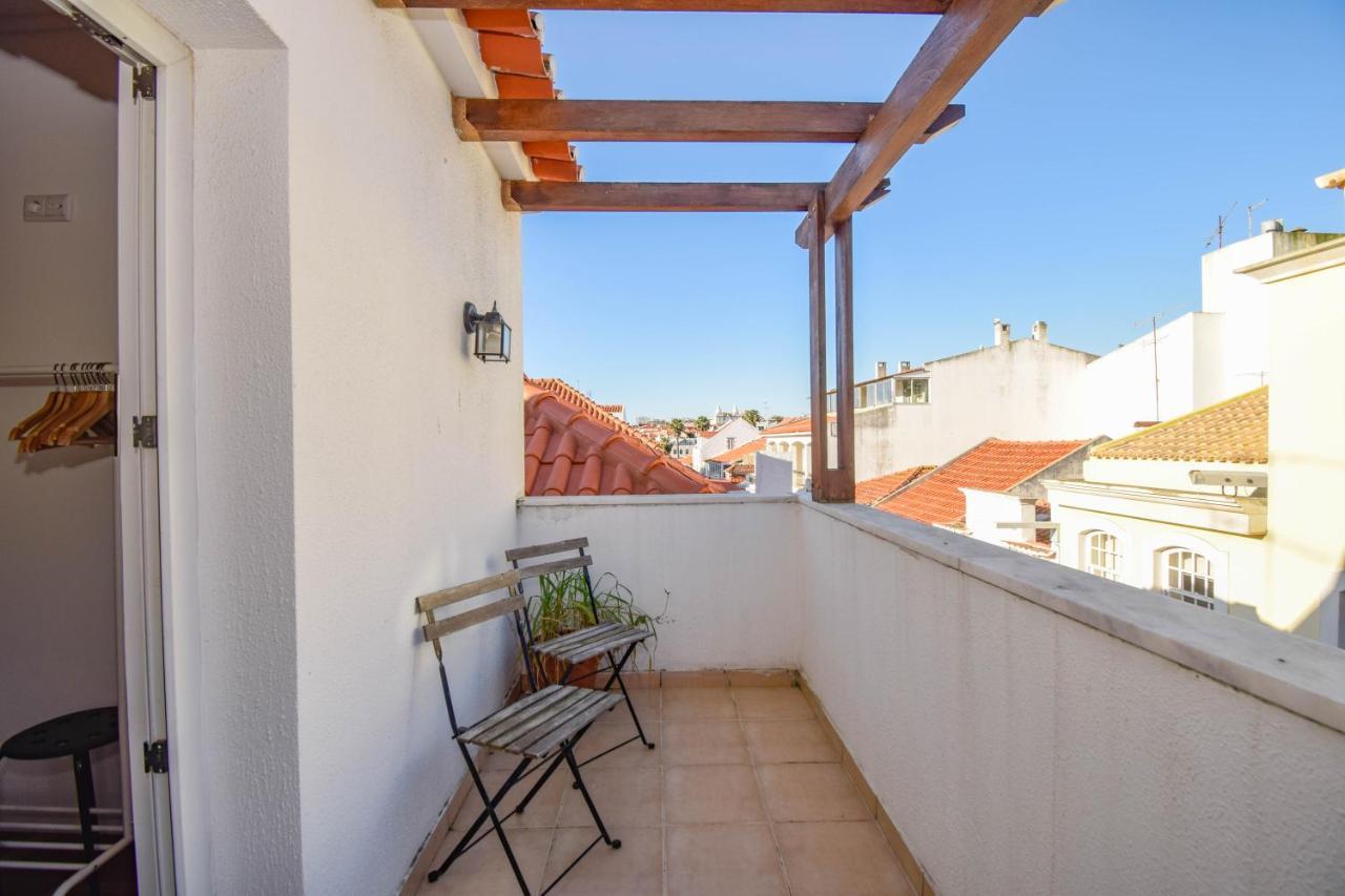 Central Family Apartment - 60 M From The Beach Кашкайш Экстерьер фото